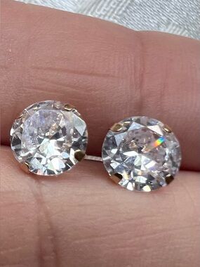 R. H. Macy’s 14K Yellow Gold Stud Cubic Zirconia Earrings 7.5MM